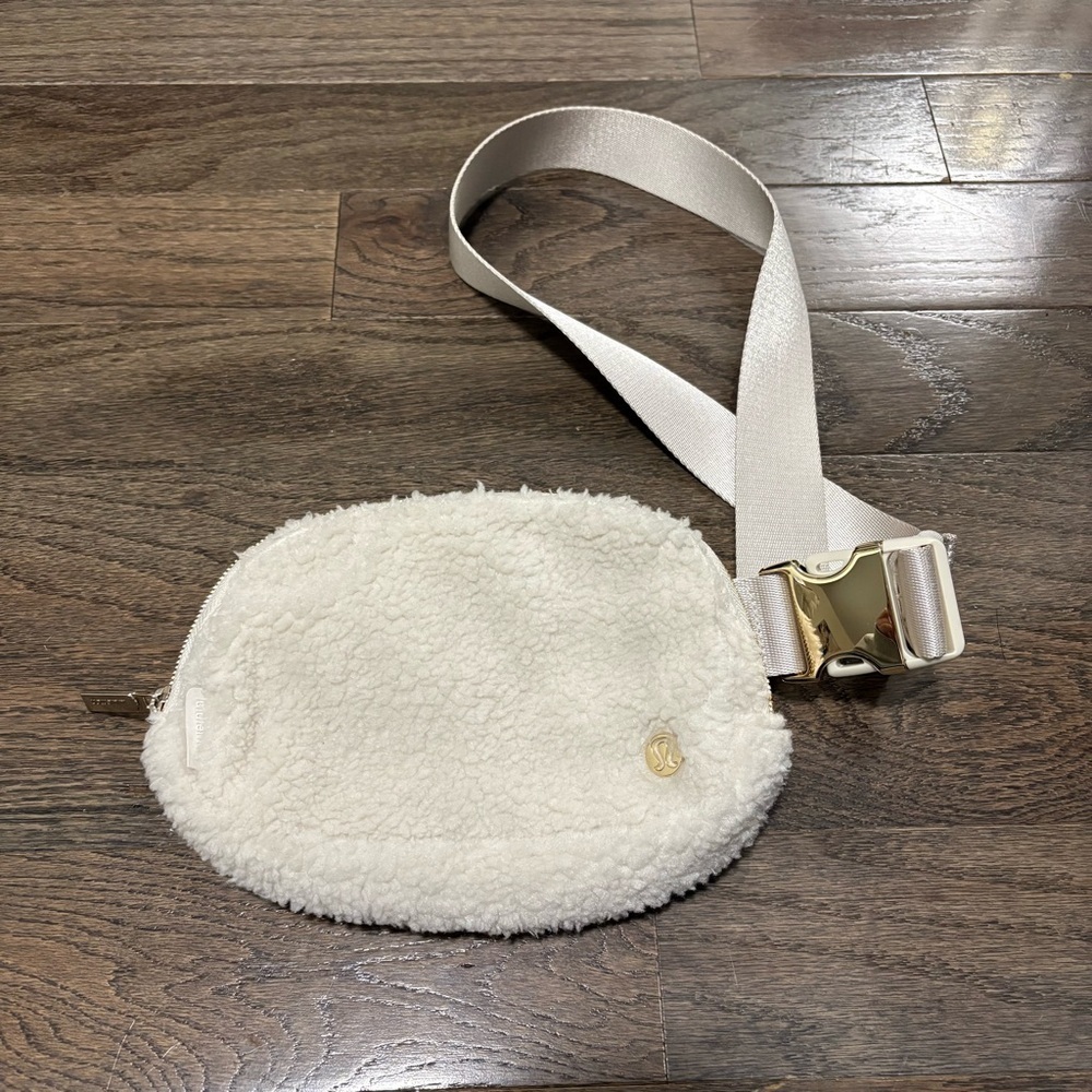 Lululemon White Fleece Everywhere Belt Bag